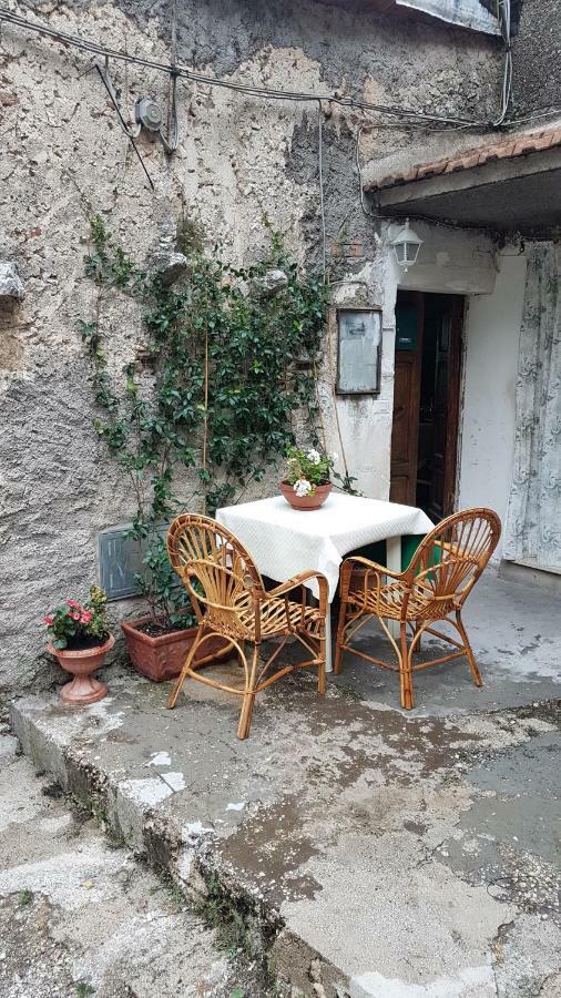 La Casetta Del Pellegrino Apartman Poggio Bustone Kültér fotó