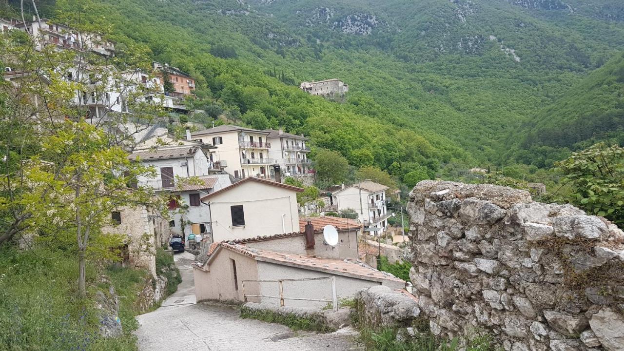 La Casetta Del Pellegrino Apartman Poggio Bustone Kültér fotó